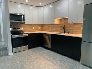 2483 10th Av E in Vancouver, BC - Building Photo - Building Photo