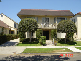 607 N Orange Dr in Los Angeles, CA - Building Photo