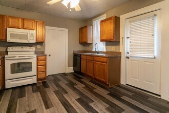 1512 Indianola Ave in Columbus, OH - Building Photo - Building Photo