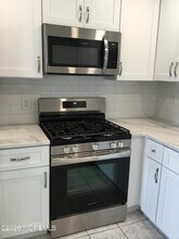 7 Madras Ct in Toms River, NJ - Building Photo - Building Photo