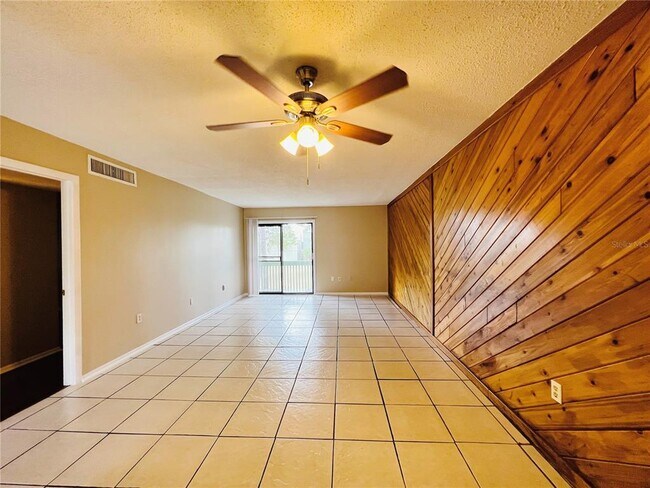 284 Scottsdale Square photo'