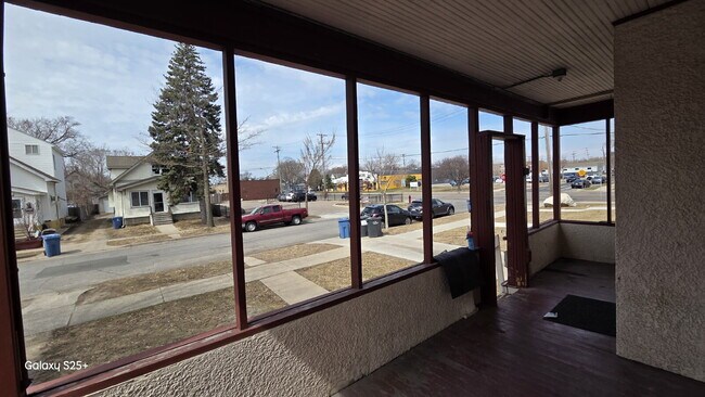 1108 16th Ave SE in Minneapolis, MN - Building Photo - Building Photo