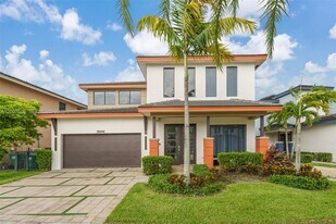 15540 NW 88th Ave in Miami Lakes, FL - Building Photo