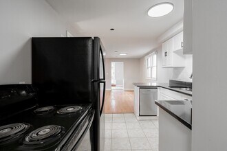 19 Loring Rd, Unit #1 in Revere, MA - Building Photo - Building Photo