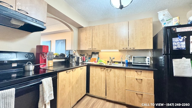 property at 18 Holborn Crt