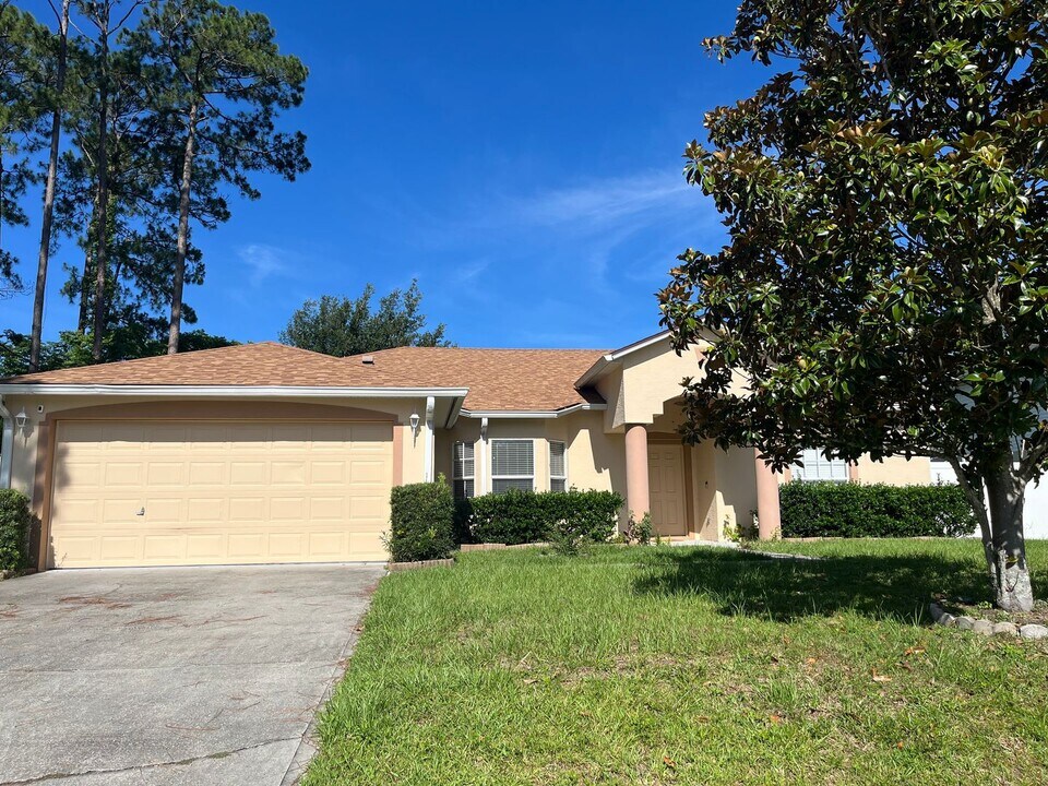 28 Beckner Ln in Palm Coast, FL - Building Photo