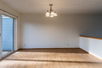 260 N 16th St in Saint Helens, OR - Building Photo - Building Photo