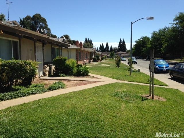 2856 Norcade Cir in Sacramento, CA - Foto de edificio - Building Photo