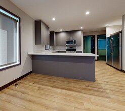 710 13th Ave SE in Minneapolis, MN - Building Photo - Building Photo