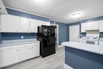 1002 Kiser Blvd in Greeneville, TN - Building Photo - Building Photo