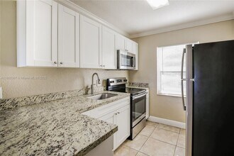 2517 NE 12th Terrace in Pompano Beach, FL - Foto de edificio - Building Photo