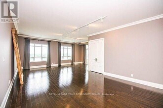 20 Bloorview Pl in Toronto, ON - Building Photo - Building Photo
