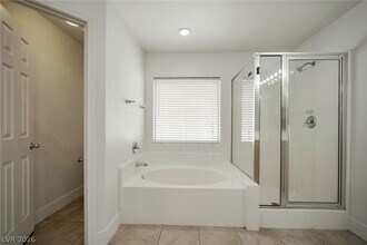 9711 W Spinnaker Creek Ave in Las Vegas, NV - Building Photo - Building Photo