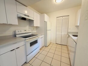 546 NW 114th Ave in Miami, FL - Building Photo - Building Photo