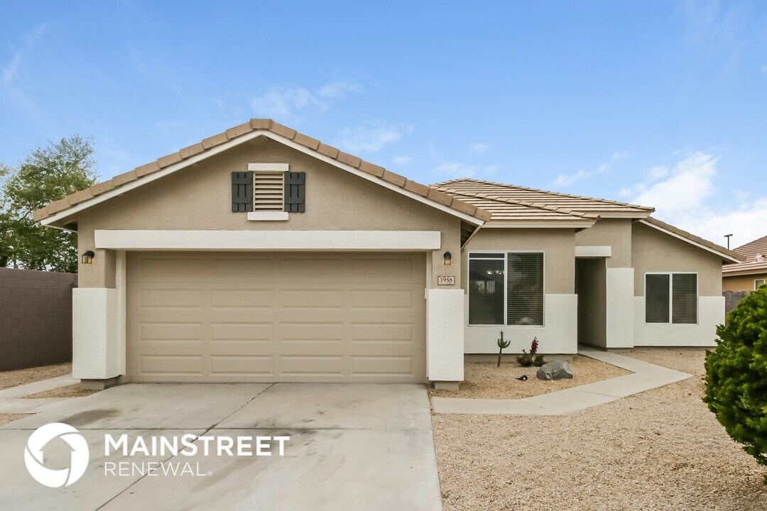 3958 S Seton Ave in Gilbert, AZ - Building Photo