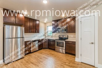 1104 Cheyenne Dr in Nevada, IA - Building Photo - Building Photo