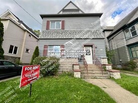 111 Southside Pkwy in Buffalo, NY - Building Photo