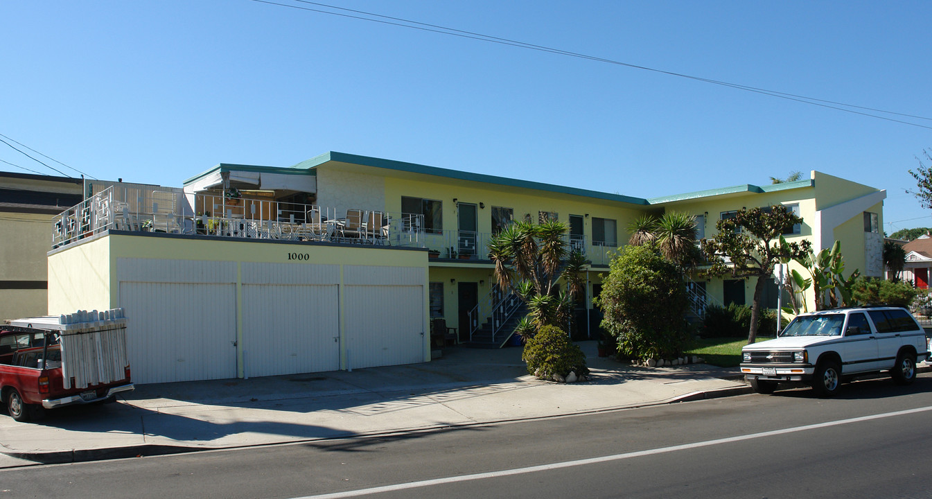 1000 Electric Ave in Seal Beach, CA - Building Photo