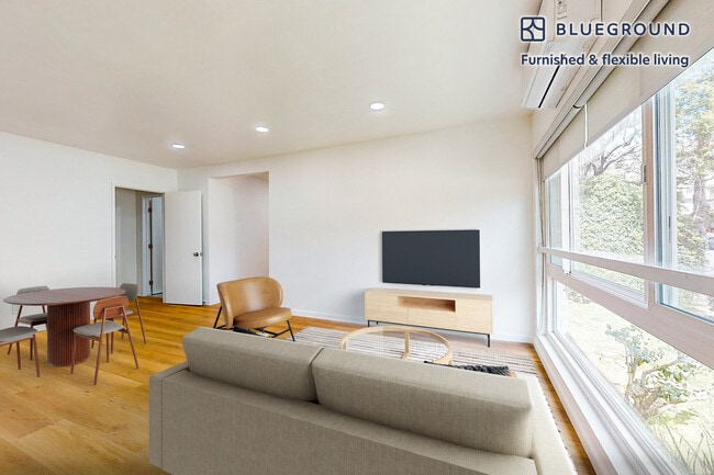 7949 Romaine St, Unit ID8175A in West Hollywood, CA - Foto de edificio - Building Photo