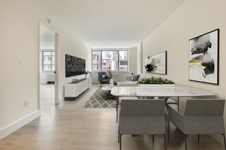 Avalon Clinton in New York, NY - Building Photo - Interior Photo