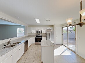 21 West Calle Guija in Sahuarita, AZ - Foto de edificio - Building Photo