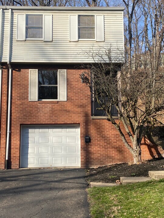 144 Parker St in Pittsburgh, PA - Building Photo
