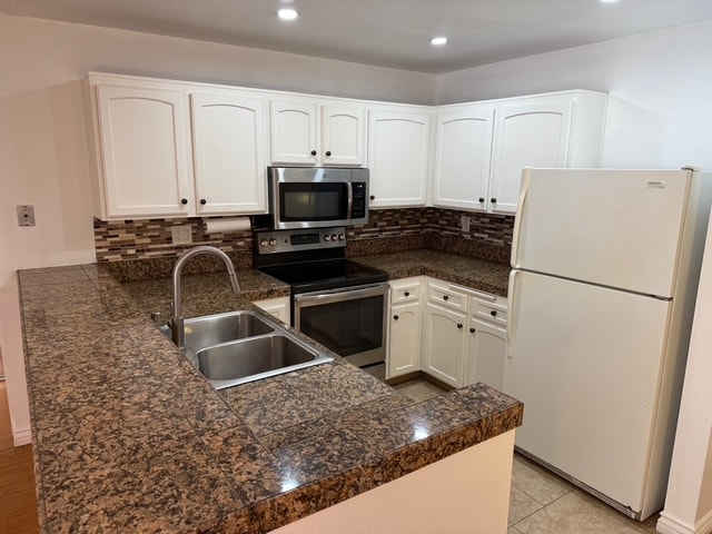 6131 Rancho Mission Rd in San Diego, CA - Building Photo - Building Photo