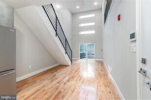 1331 N 17th St in Philadelphia, PA - Building Photo