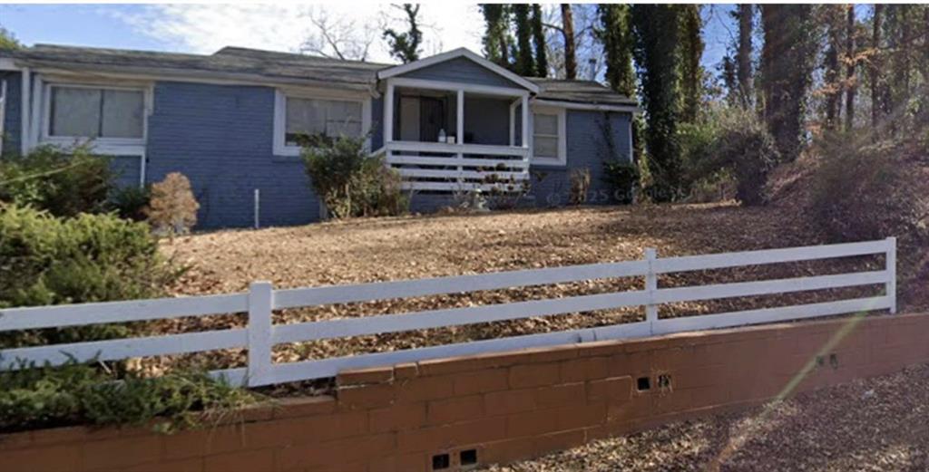 195 Holly Rd NW in Atlanta, GA - Building Photo