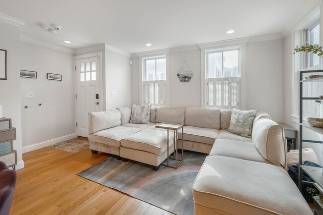 65 Green St in Boston, MA - Building Photo - Building Photo