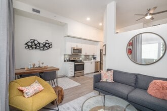 Vista Brooklyn Apartments in Jacksonville, FL - Building Photo - Building Photo