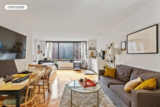 property at 215 W 95th St