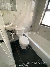 92 Ash St in Yonkers, NY - Foto de edificio - Building Photo