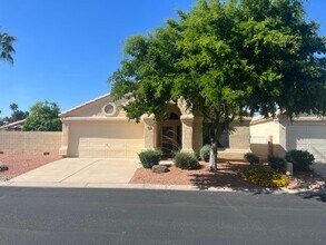 14014 W Santee Way in Surprise, AZ - Building Photo - Building Photo