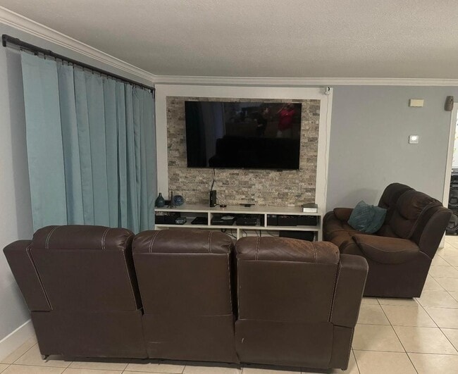 643 SE Preston Ln in Port St. Lucie, FL - Building Photo - Building Photo