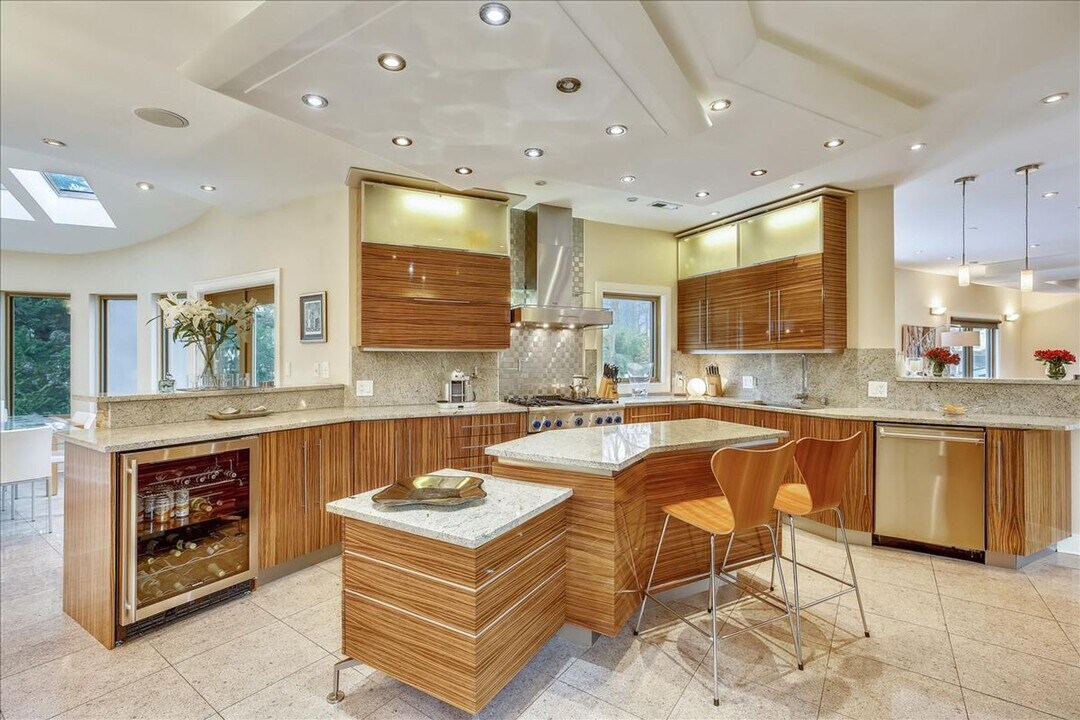 6600 80th Pl in Cabin John, MD - Building Photo