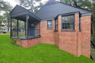 266 Whitaker Cir NW in Atlanta, GA - Building Photo