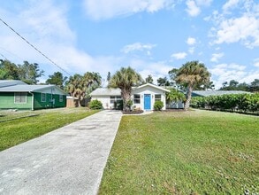 2123 Phillippi St in Sarasota, FL - Building Photo - Building Photo