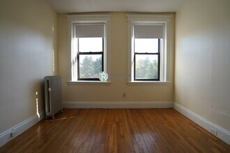 1152 Commonwealth Ave in Boston, MA - Building Photo - Building Photo