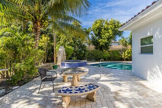 860 Park Dr E in Boca Raton, FL - Building Photo - Building Photo