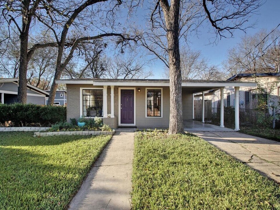 407 Wilmes Dr in Austin, TX - Building Photo