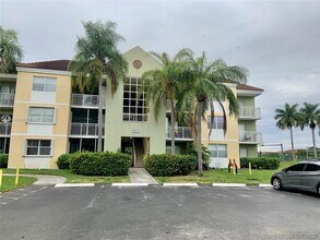 8670 SW 212th St-Unit -104 in Cutler Bay, FL - Building Photo - Building Photo