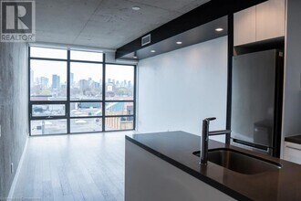 319 Carlaw Ave in Toronto, ON - Building Photo - Building Photo