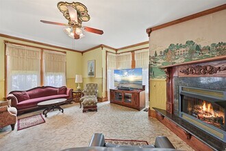 1403 Broadway Avenue J in Galveston, TX - Building Photo - Building Photo