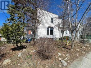 121 CONCORD St in Ottawa, ON - Building Photo - Building Photo