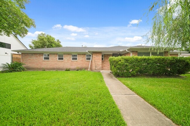 property at 4427 Sarong Dr