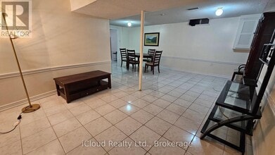 71 Grassington Crescent in Brampton, ON - Building Photo - Building Photo