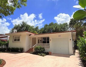 1032 Obispo Ave in Coral Gables, FL - Building Photo - Building Photo