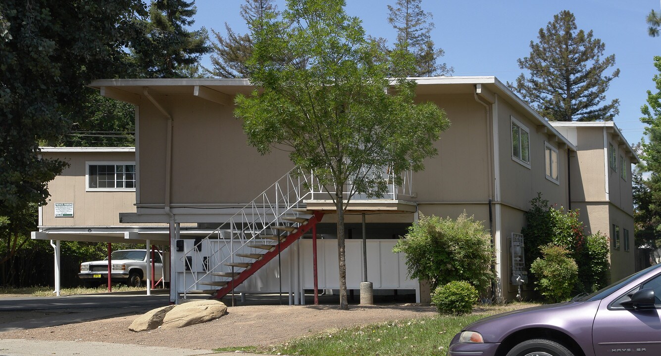 1437 Marclair Dr in Concord, CA - Foto de edificio