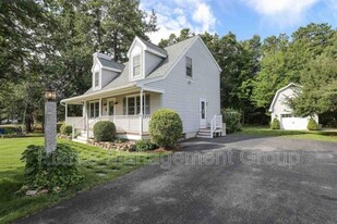 23 Cricket Ln in Concord, NH - Foto de edificio - Building Photo